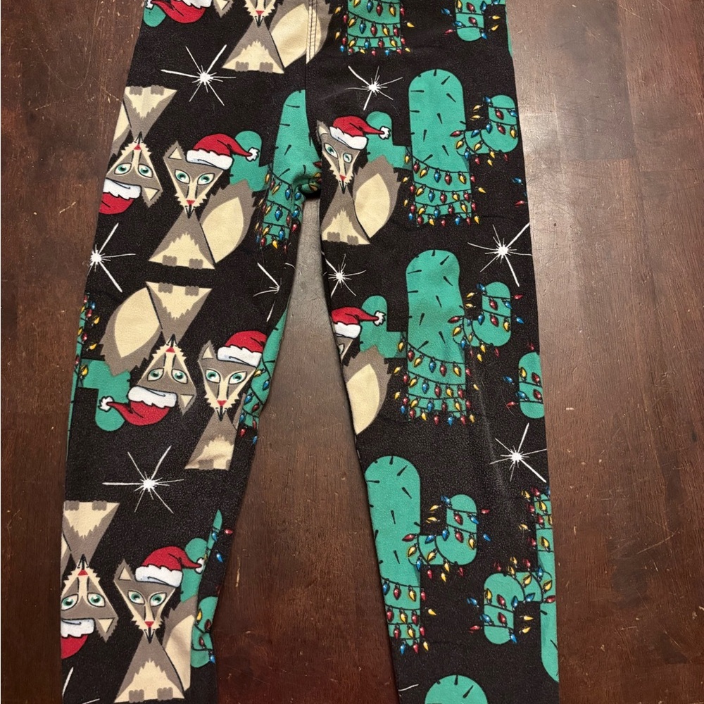 Lularoe kids cactus and coyote leggings size s/m